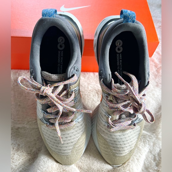 Nike React Infinity Run Flyknit 2 - Picture 3 of 7